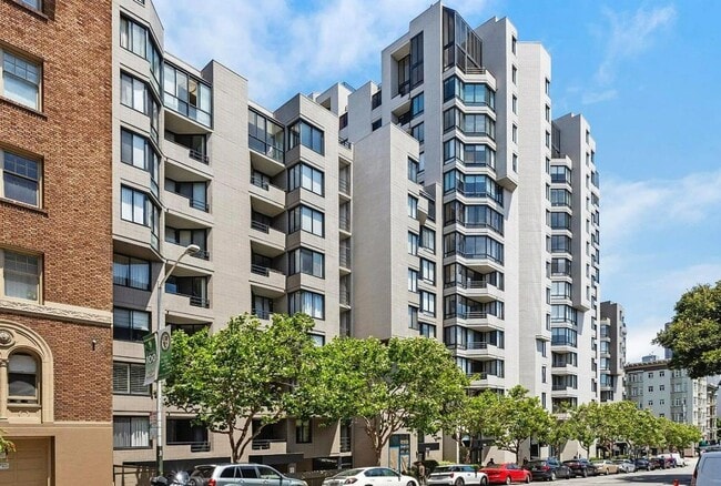 property at 900 Bush St