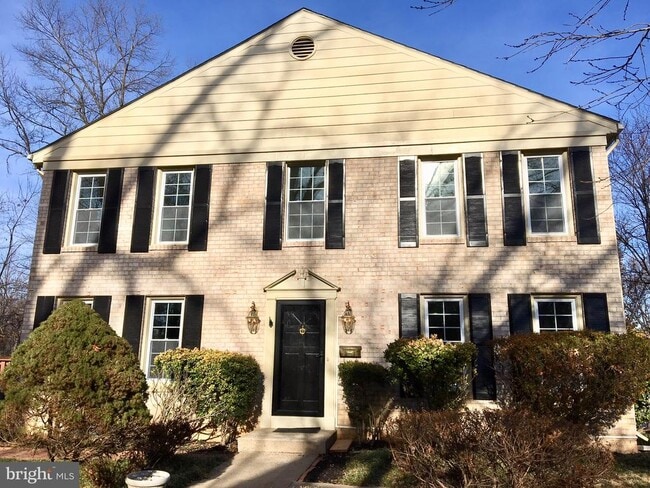 property at 11951 Heathcote Ct