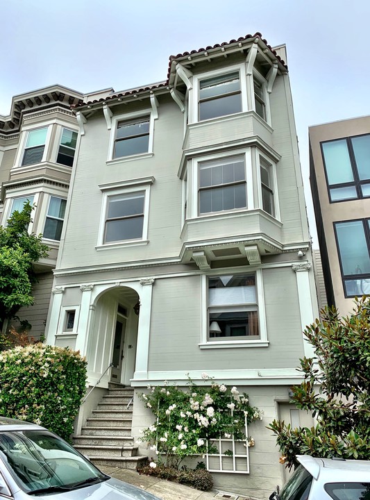 56-58 Alpine Ter in San Francisco, CA - Building Photo