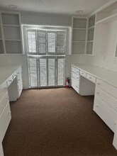 10220 Marsh Ln in Dallas, TX - Building Photo - Building Photo