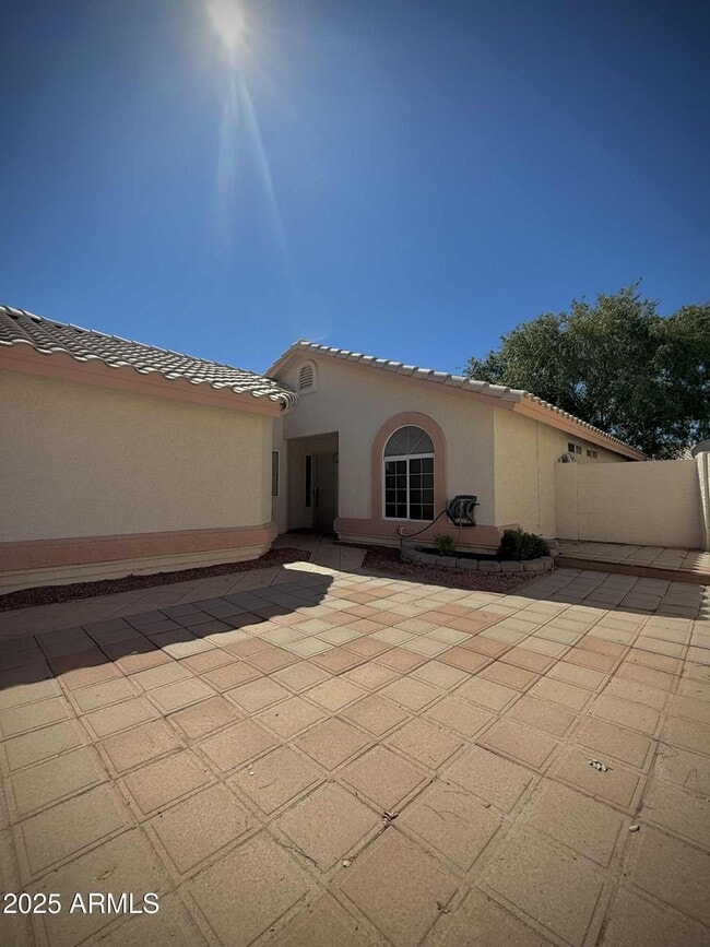 105 S Willow Creek St in Chandler, AZ - Building Photo - Building Photo