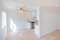 Crex Barrington in Los Angeles, CA - Building Photo - Interior Photo