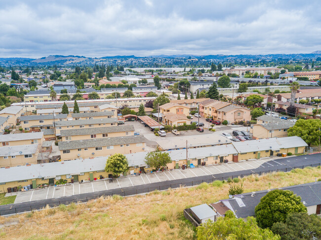 22307 S Garden Ave in Hayward, CA - Building Photo - Building Photo