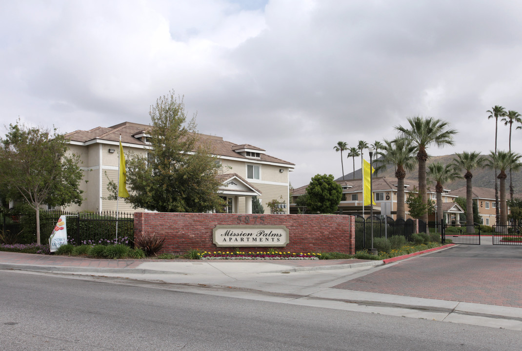 Mission Palms Apartments in Jurupa Valley, CA - Building Photo