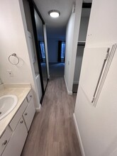 2077 Washington Avenue in San Leandro, CA - Foto de edificio - Building Photo