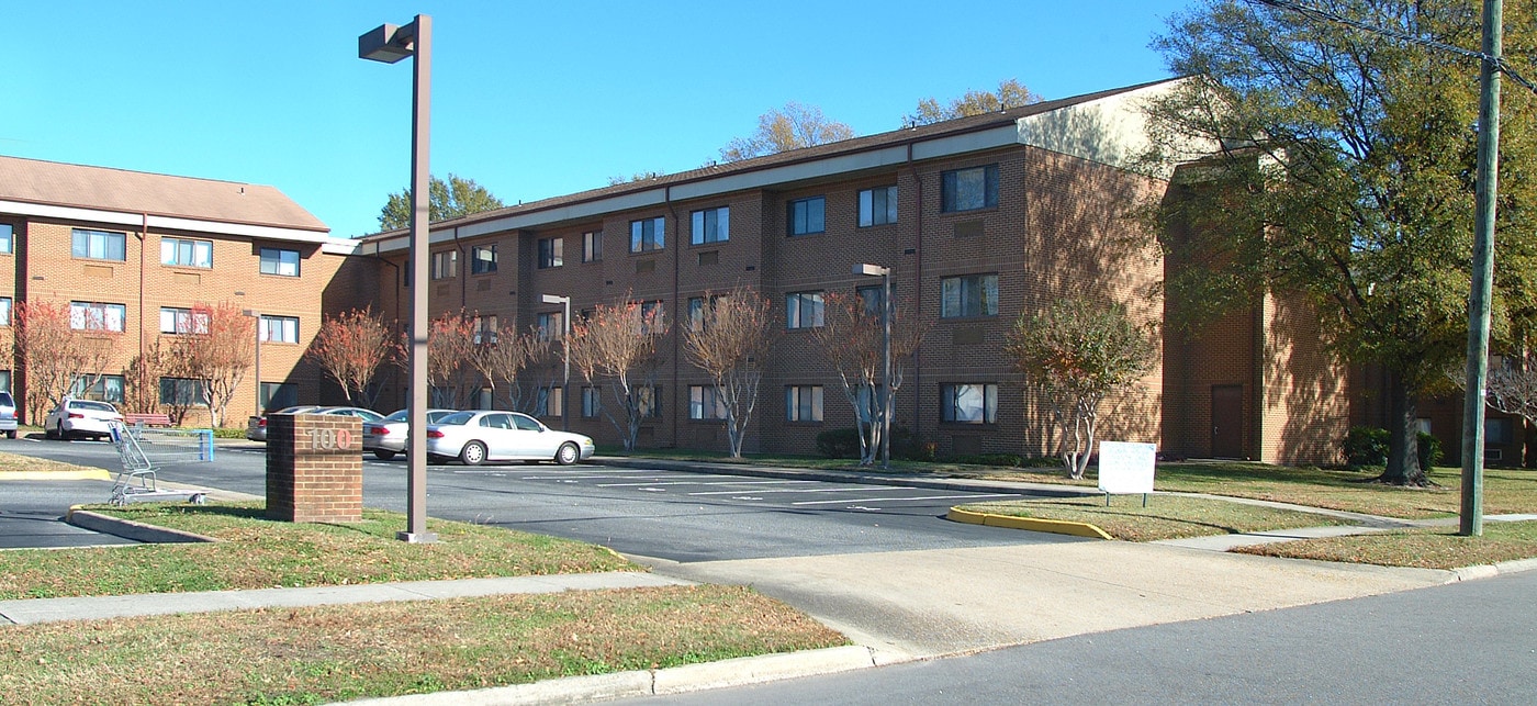 Granby House in Norfolk, VA - Building Photo