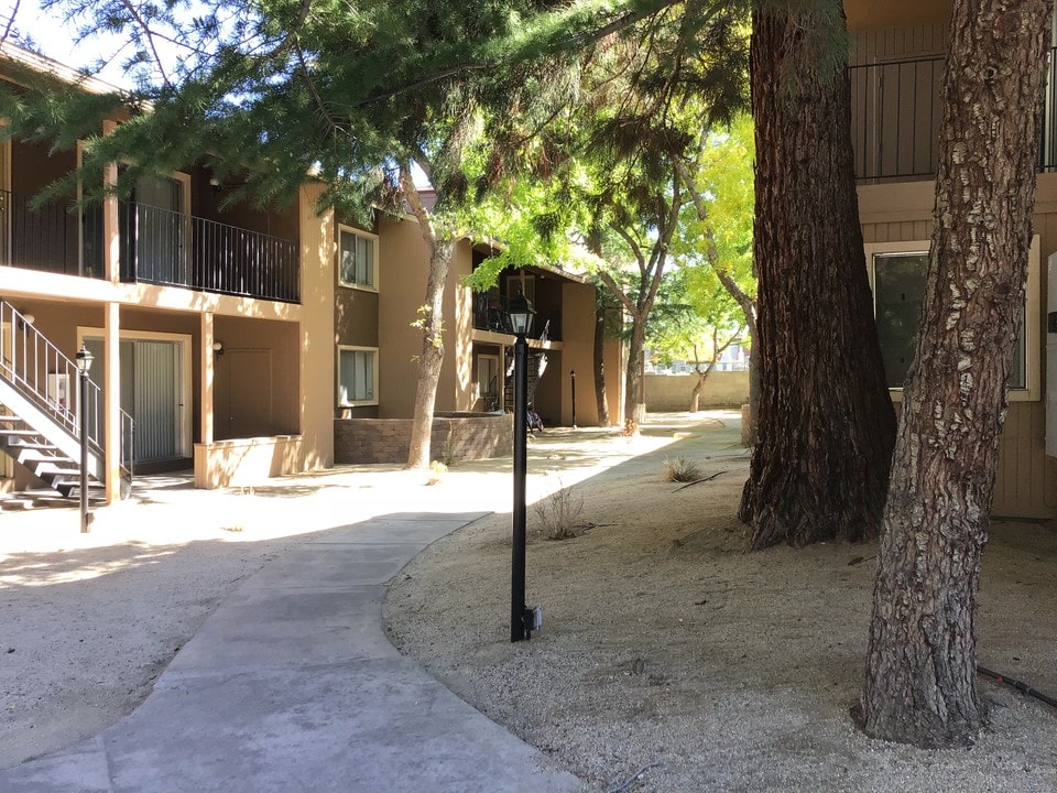 Nevada Hills Apartments in Reno, NV - Foto de edificio