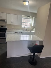 1603 Azalea Cir, Unit 1603 Azalea Apt A in Springdale, AR - Building Photo - Building Photo