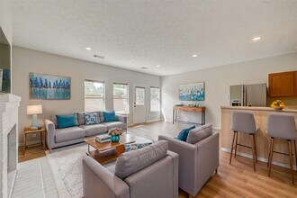 4126 Surreydon Dr in Houston, TX - Building Photo - Building Photo