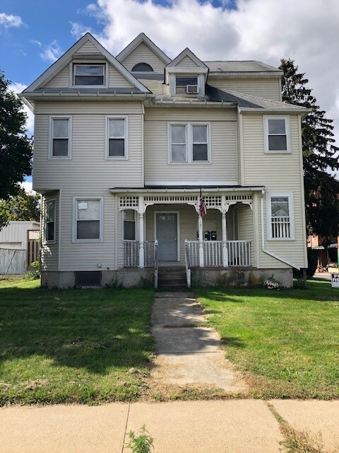 131 E Main St, Unit #3 in Middletown, CT - Foto de edificio