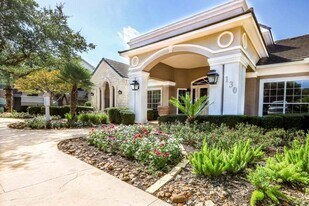 Legends on the Green Apartments