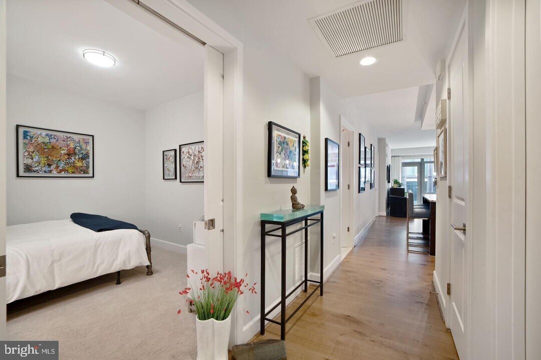 7171 Woodmont Ave-Unit -704 in Bethesda, MD - Building Photo
