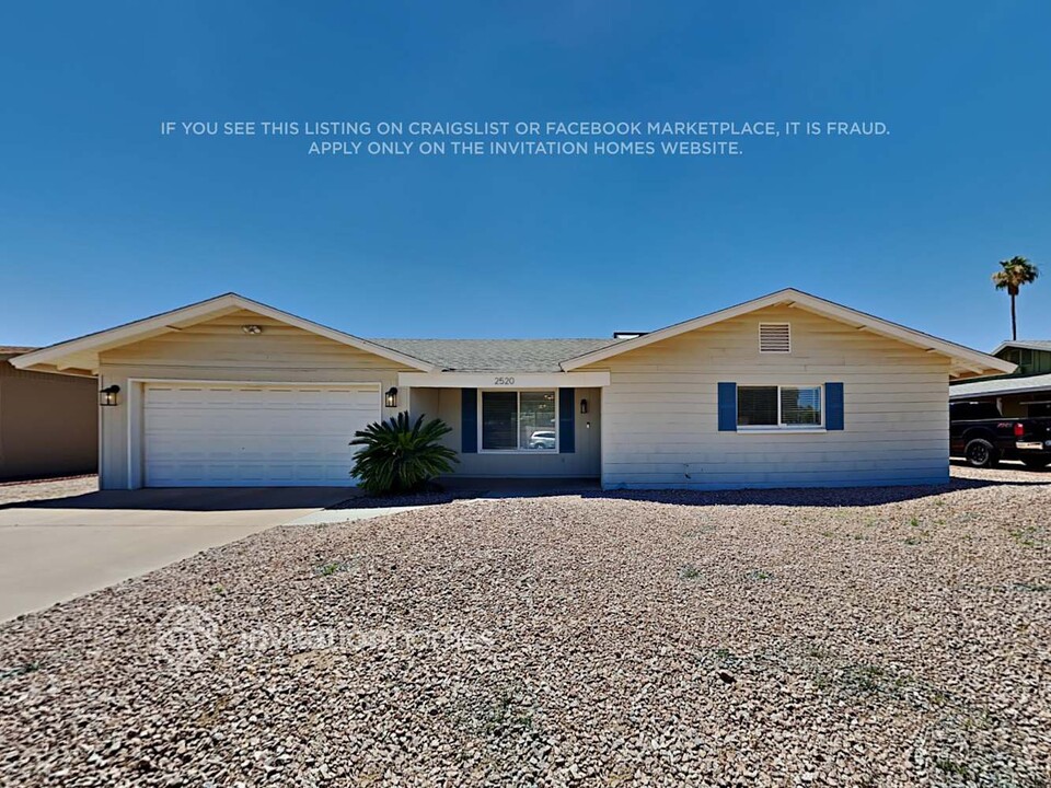 2520 S Los Feliz Dr in Tempe, AZ - Building Photo
