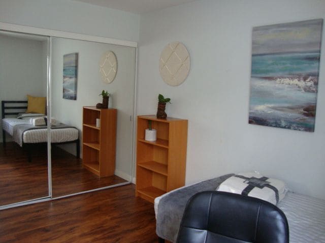 625 E Del Mar Blvd in Pasadena, CA - Foto de edificio - Building Photo