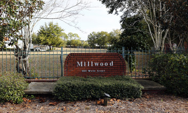 Millwood Apartments in Pensacola, FL - Building Photo - Building Photo