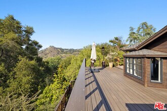 19553 Bowers Dr in Topanga, CA - Building Photo - Building Photo