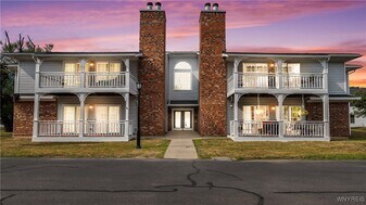 1175 Youngs Rd in Buffalo, NY - Building Photo