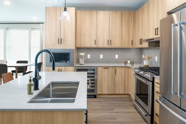 Avalon Parsippany in Parsippany, NJ - Building Photo - Building Photo