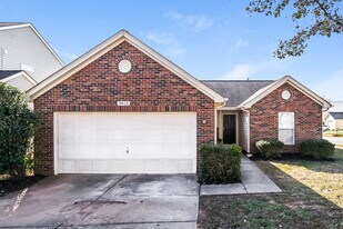 3015 Mallard Forest Dr in Charlotte, NC - Building Photo