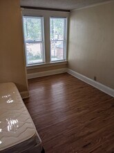 812 W Main St in Urbana, IL - Building Photo - Building Photo