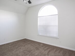 5810 Bedford Loop E in Southaven, MS - Building Photo - Building Photo