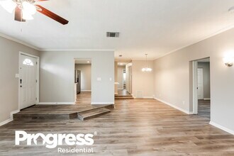 6116 8th Ave Dr W in Bradenton, FL - Building Photo - Building Photo