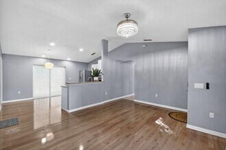 4 Starling Dr in Daytona Beach, FL - Building Photo - Building Photo