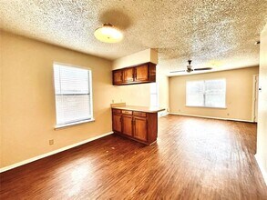 2620 Bolivar St in Denton, TX - Building Photo - Building Photo