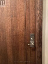 339 Rathburn Rd W in Mississauga, ON - Building Photo - Building Photo