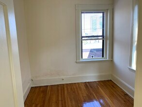 9 Myrtle St, Unit 9 in Boston, MA - Building Photo - Building Photo