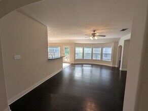 3920 Harvey Penick Dr in Round Rock, TX - Building Photo - Building Photo
