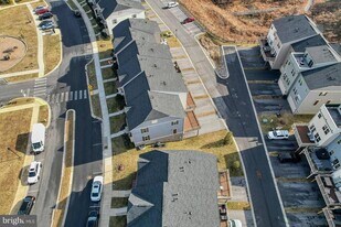 5831 Pecking Stone St in New Market, MD - Building Photo