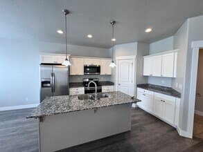 14541 S Juniper Shade Dr in Herriman, UT - Building Photo - Building Photo