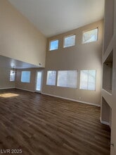 1725 Buttermilk Dr in Henderson, NV - Building Photo - Building Photo