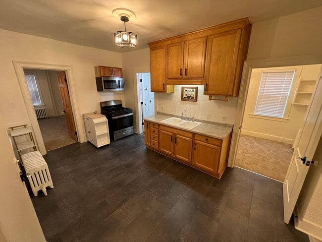 property at 1531 N Jackson St