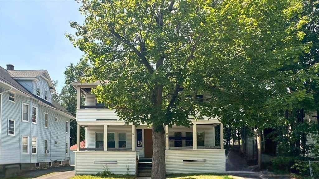 58 Lester St in Springfield, MA - Building Photo