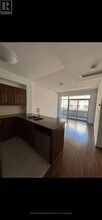 281-281 Woodbridge Ave in Vaughan, ON - Building Photo - Building Photo