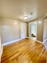 901 N M St, Unit 3 in Tacoma, WA - Foto de edificio - Building Photo