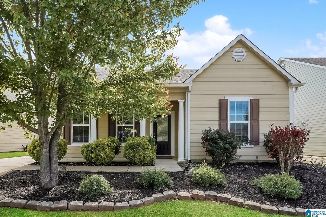 5024 Kelly Creek St in Moody, AL - Building Photo
