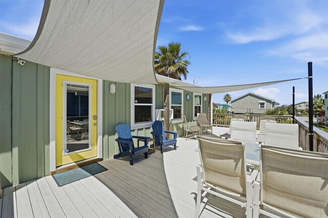 4031 Panola Dr in Galveston, TX - Building Photo - Building Photo