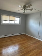 419 W Stevens Dr, Unit ONE BED in Addison, IL - Foto de edificio - Building Photo