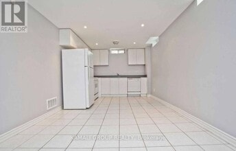 175 Estate Garden Dr in Richmond Hill, ON - Building Photo - Building Photo