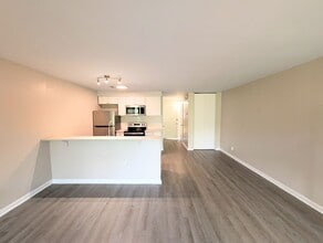 3065 Huntleigh Dr in Raleigh, NC - Building Photo - Building Photo