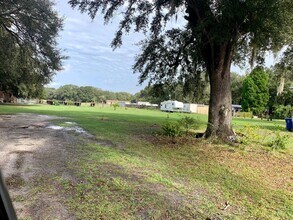 17028 FL-674 in Lithia, FL - Building Photo - Building Photo