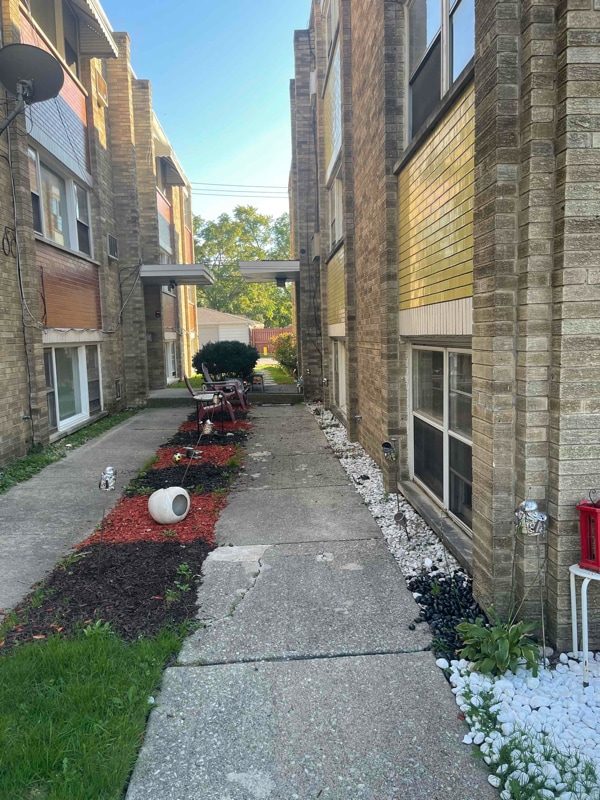 414 W 144th St in Riverdale, IL - Foto de edificio - Building Photo