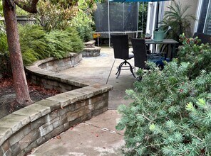 5630 Dunlay Dr in Sacramento, CA - Foto de edificio - Building Photo