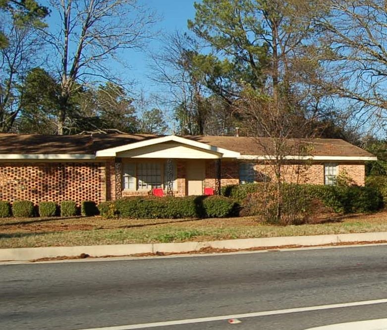 110 Gunn Rd in Centerville, GA - Building Photo