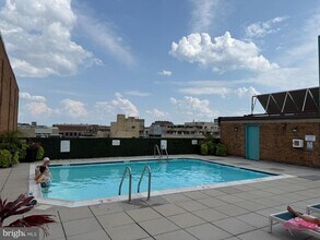 1718 P St NW in Washington, DC - Foto de edificio - Building Photo