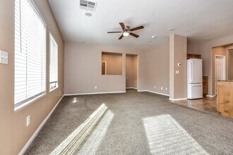 5229 Wild Sunflower St in North Las Vegas, NV - Building Photo - Building Photo