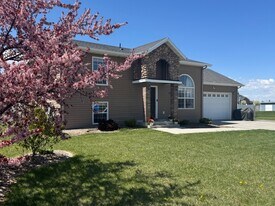 3261 S 1500 W in Nibley, UT - Building Photo